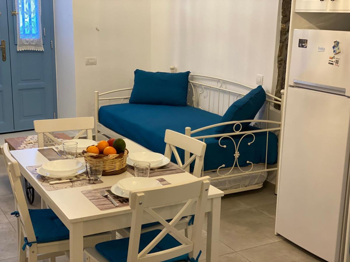 Bianco Blue Tinos